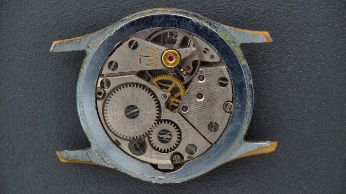 PRO-18 AF 4K - Watch Movement 2