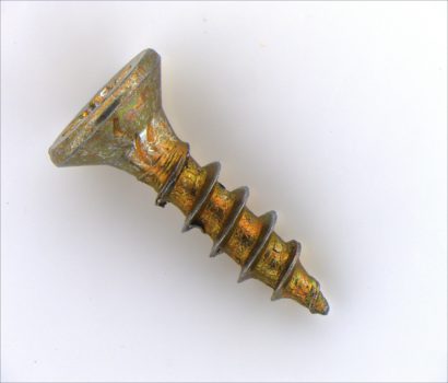 Yellow-zinc coated screw acquired by PROMICAM 3-5CP
